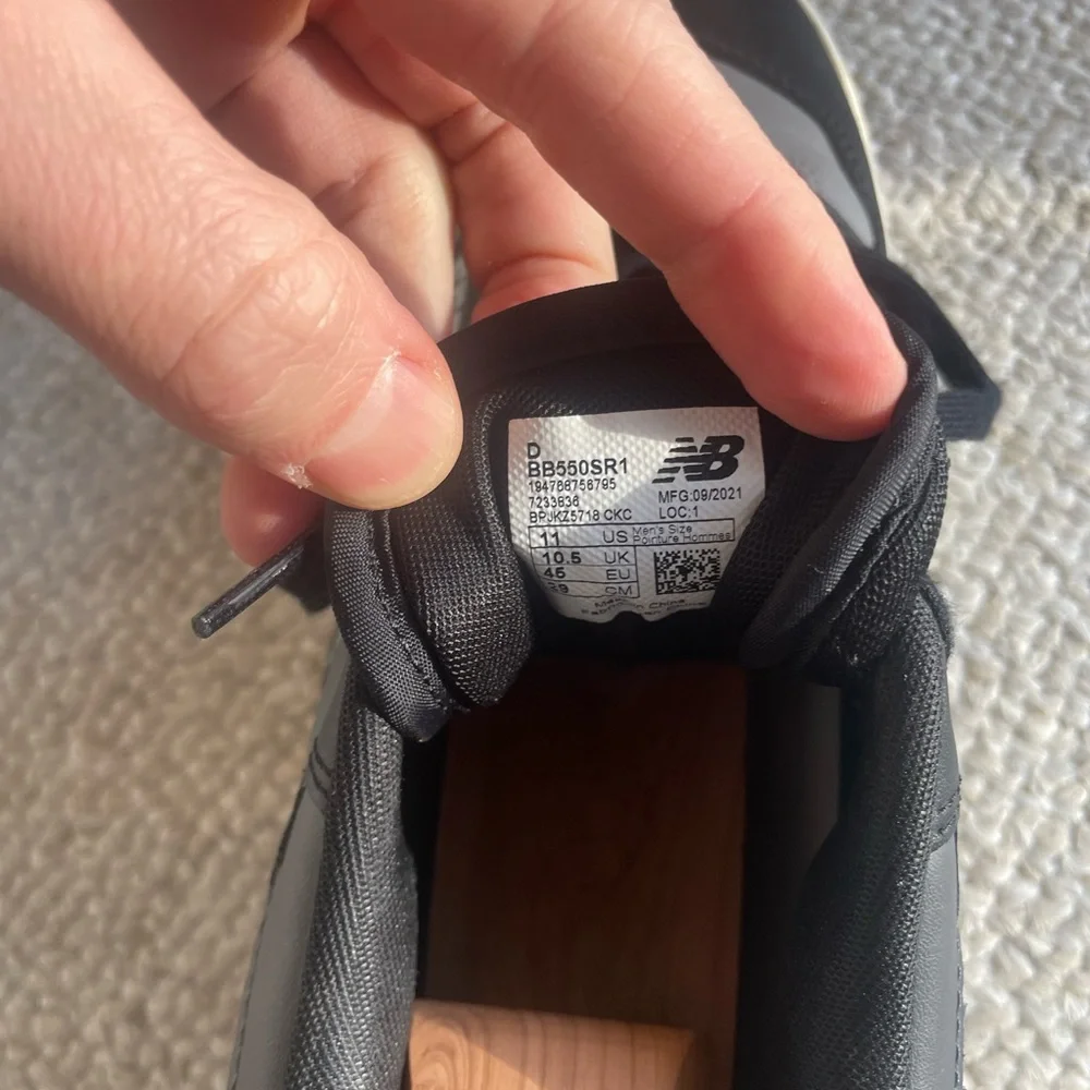 New Balance 550 Men's Black and Gray Shoes - Picture 6 of 6